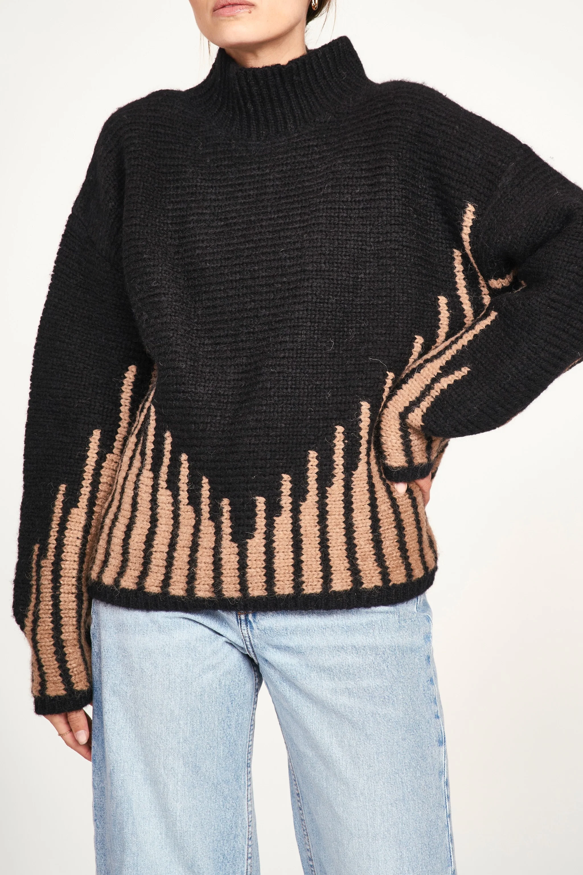 Highland Sweater in Black Ridge - Image 2